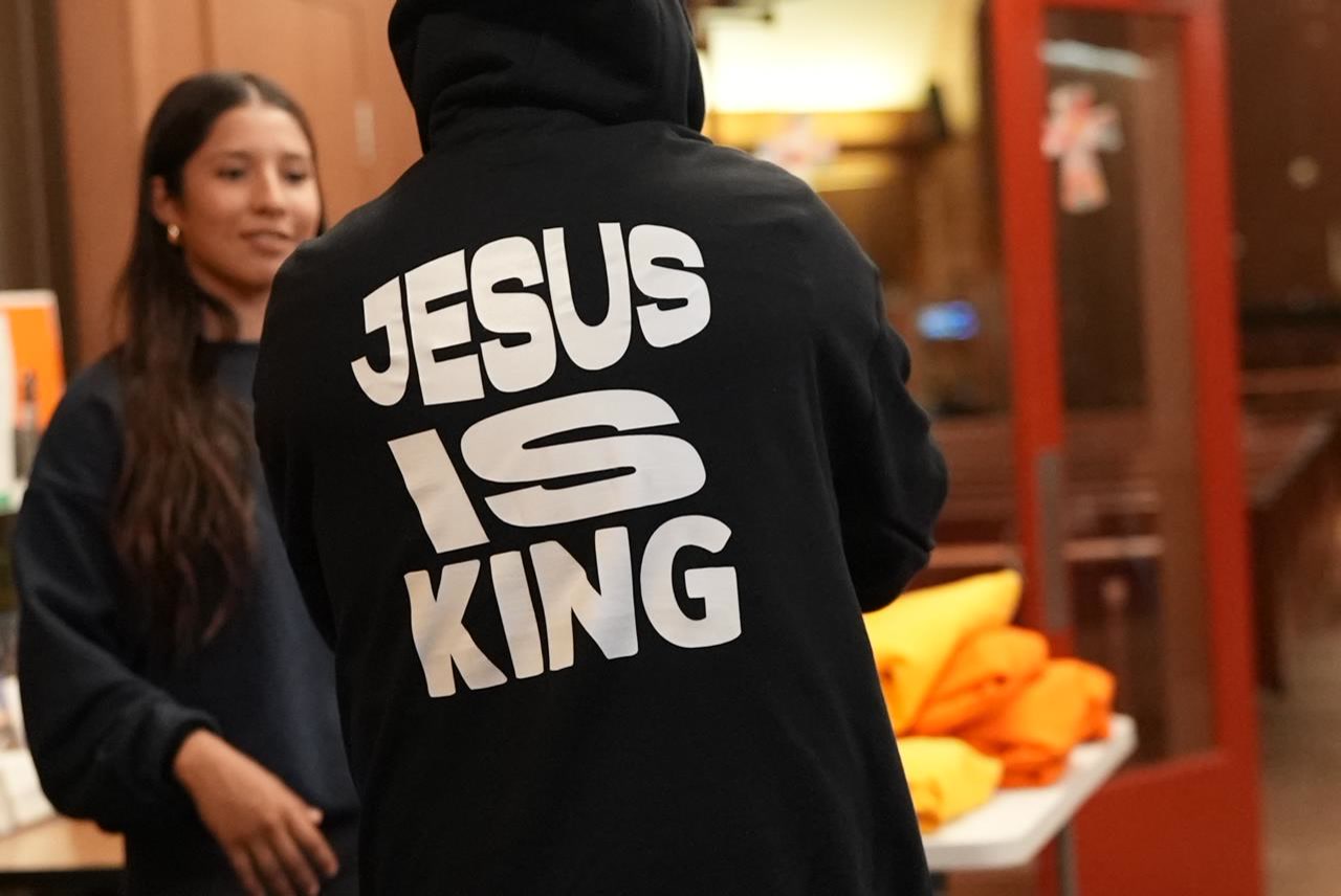 Joven — Jesús es Rey