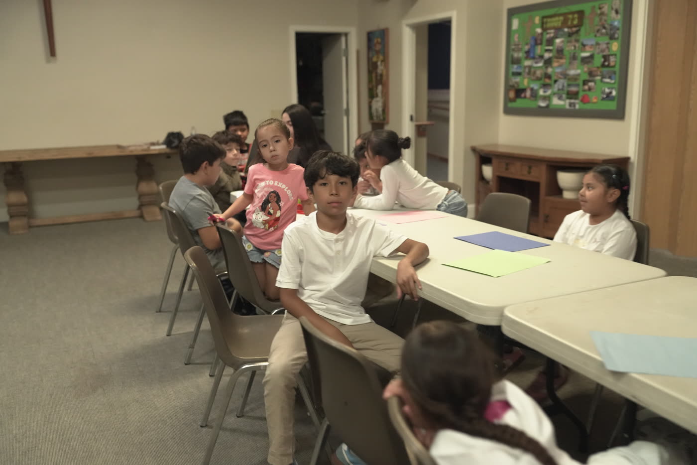 Los niños en su clase bíblica